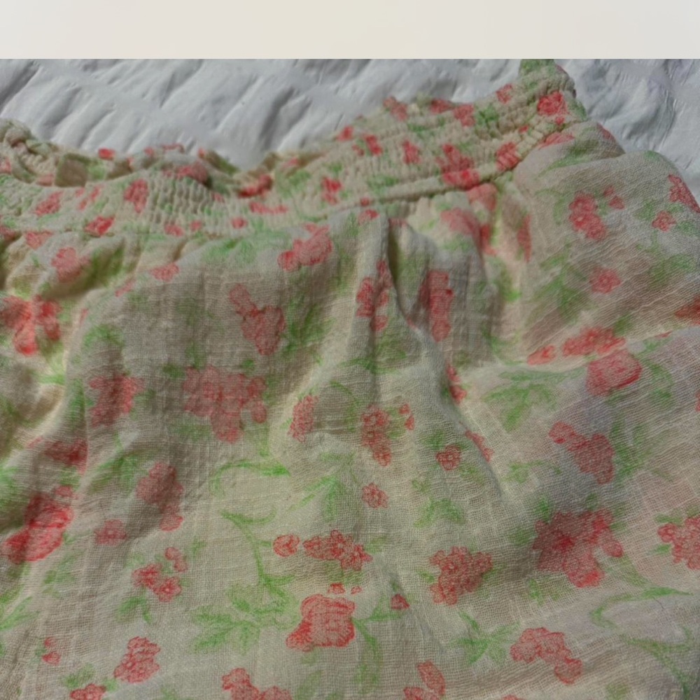 Floral Ruffle Shorts - Picture 2 of 3